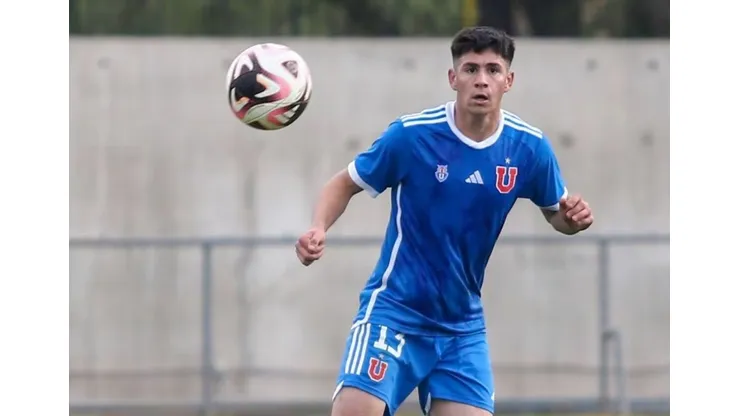 Marco Oroná fue convocado por Marcelo Bielsa para representar a Uruguay. Juega en la categoría sub-21 de Universidad de Chile.