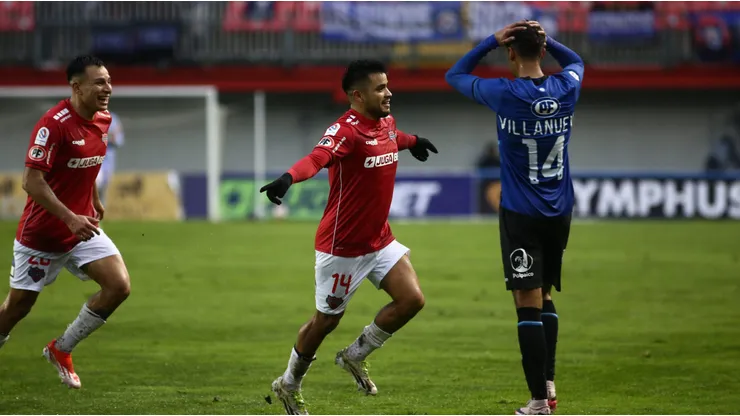 Tabla: el campeonato se pone al día con triunfo de Ñublense sobre Huachipato.