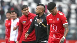 La emoción del jugador de Quillón al conseguir camiseta de Vidal.