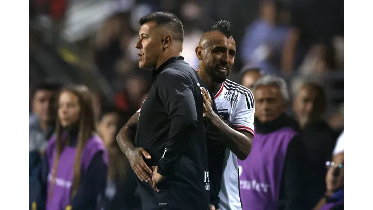 Jorge Almirón cree que Arturo Vidal puede recibir un llamado más adelante en la Roja. (Foto: Photosport)