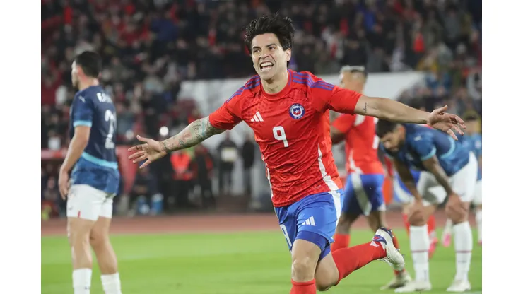 Víctor Dávila se refiere al compromiso de la Roja ante Perú. (Foto: Photosport)