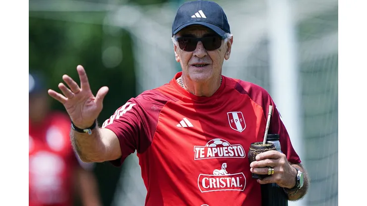 Jorge Fossati destrozó a seleccionado peruano.
