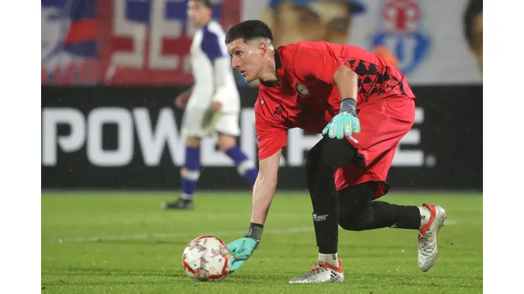 Denylson Arriagada fue la gran figura de Puente Alto ante Universidad de Chile.