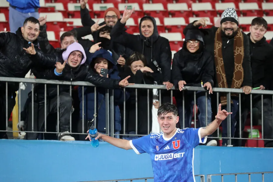 Negrete celebró su debut con la U. | Foto: Photosport