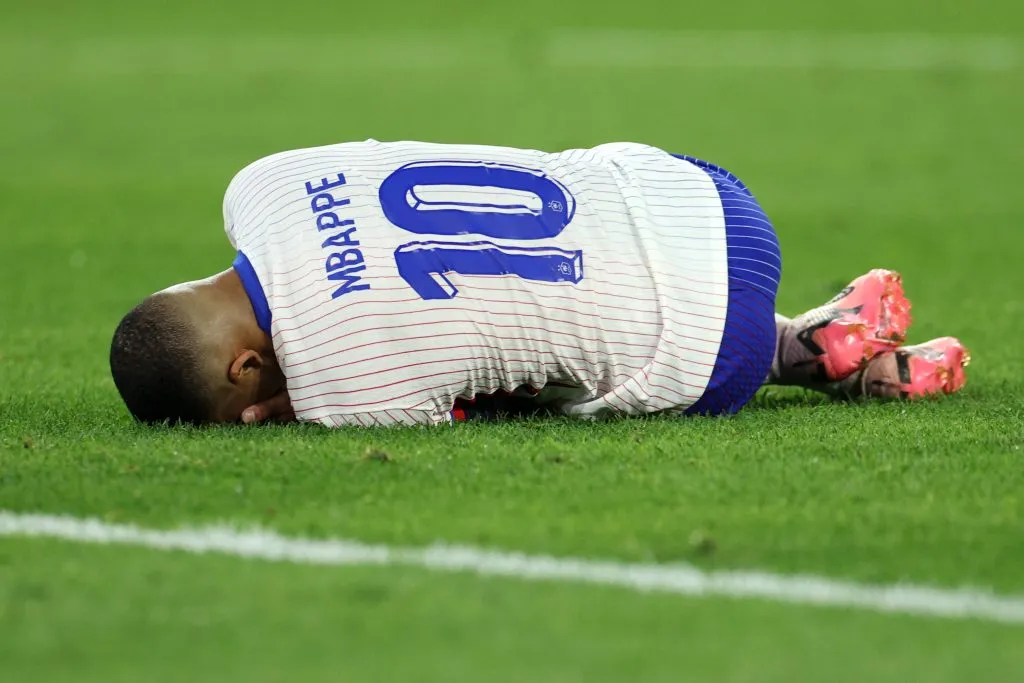 Kylian Mbappé sufrió una fractura nasal en el partido de Francia contra Austria por la Eurocopa 2024. (Foto: Dean Mouhtaropoulos/Getty Images)