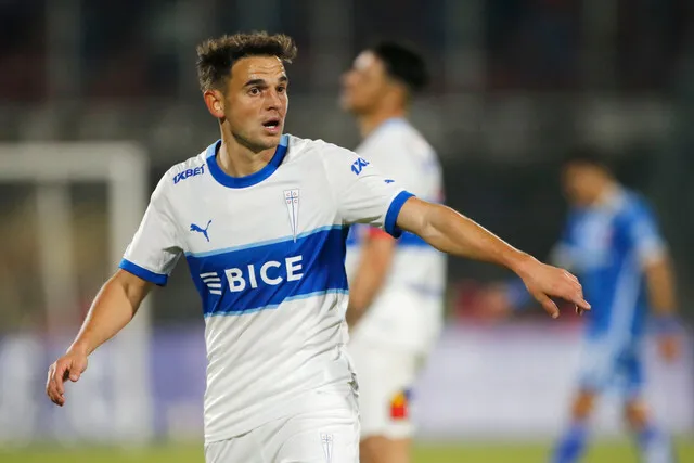 Menossi dejó de ser jugador de la UC | Foto: Photosport