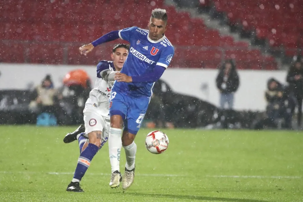 Fernández fue uno de los autores de los goles de la U | FOTO: Jonnathan Oyarzun/Photosport