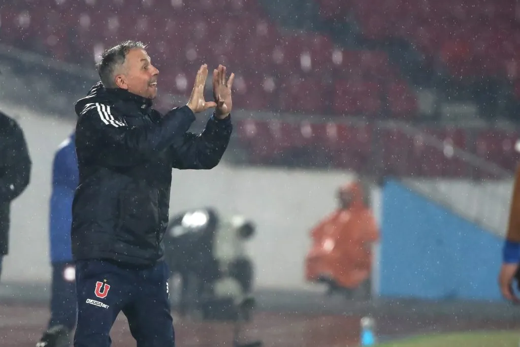 Gustavo Álvarez destapó que un canterano albo es hincha de Universidad de Chile.