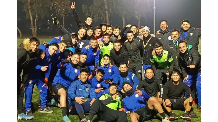 La formación de Municipal Puente Alto para recibir a Universidad de Chile.