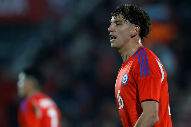 Lichnovsky comienza a ganar bonos | Foto: Photosport