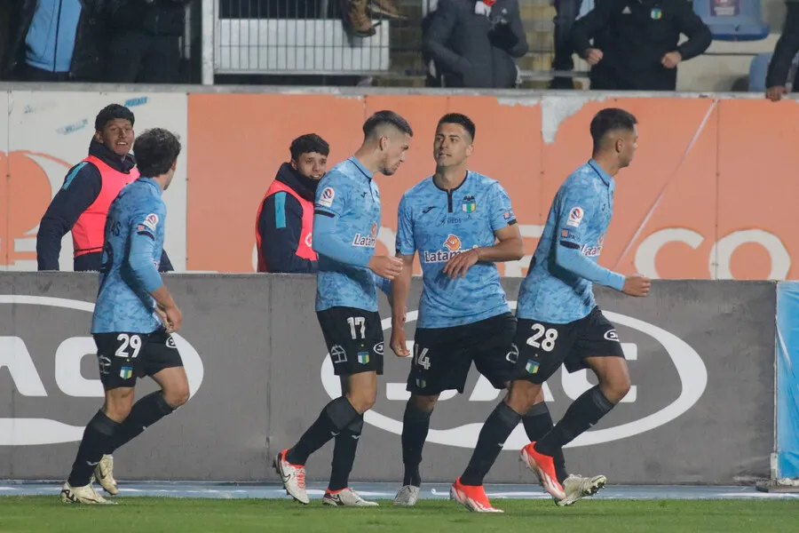 O’Higgins celebró ante Lautaro de Buin. | Foto: Photosport