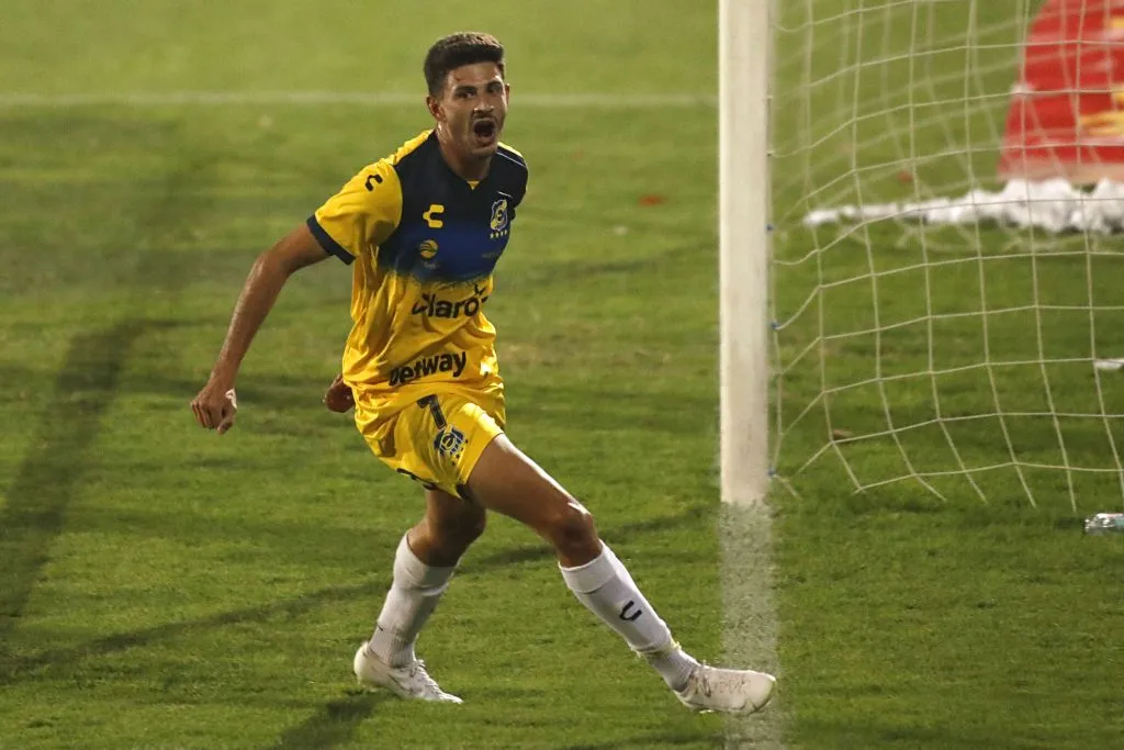 Lucas Di Yorio puede volver al fútbol chileno para jugar en Colo Colo, aquello tras un exitoso paso en Everton(Foto: Photosport)