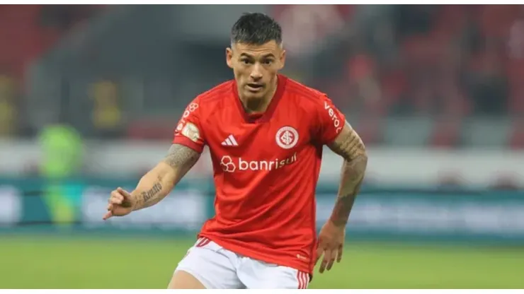 Aránguiz sigue recibiendo críticas en su paso por el Inter de Porto Alegre.