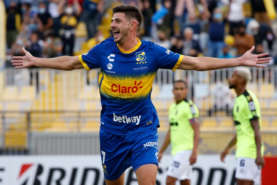 Lucas di Yorio suena para llegar a Colo Colo. | Foto: Photosport