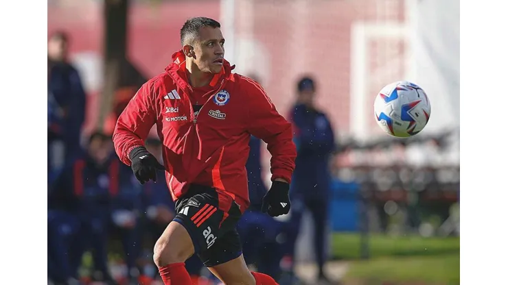 Alexis Sánchez se prepara en su faceta como entrenador. (Foto: Instagram)