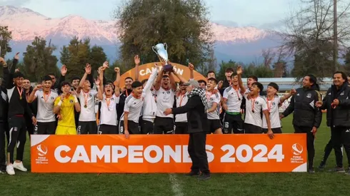 Colo Colo Sub 16 de coronó campeón ante Universidad de Chile. (Foto: @colocolofutboljoven)