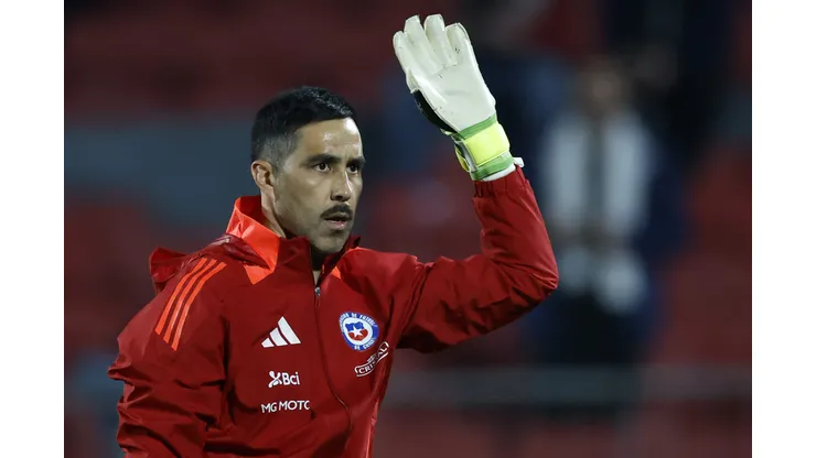 Claudio Bravo no entrenó con normalidad este sábado en Juan Pinto Durán. (Foto: Andrés Pina/Photosport)