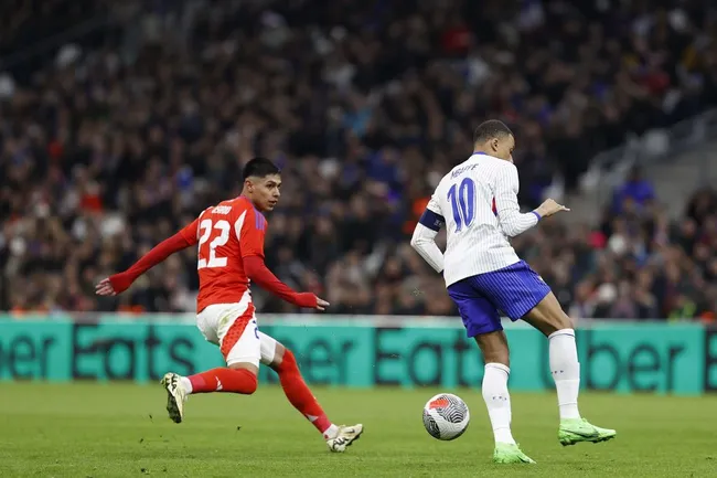 El delantero del FC Midtjylland se roba todas las miras en La Roja antes de debut en la Copa América 2024.