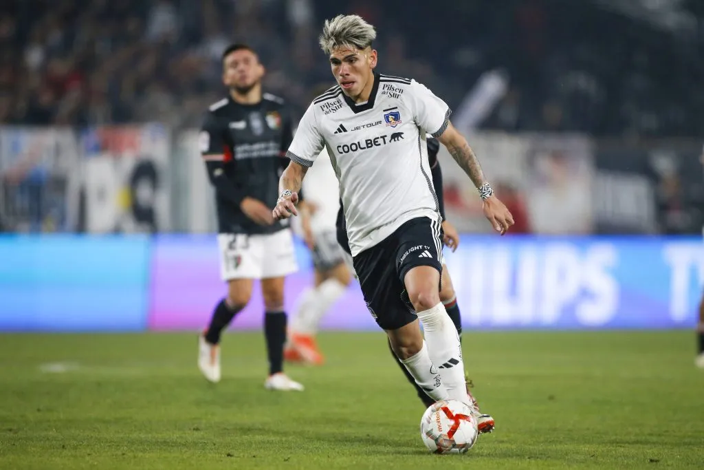 Gonzalo Jara asegura que Colo Colo tiene un Luciano Cabral y es Carlos Palacios (Foto: Photosport)