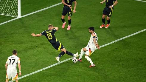 Ryan Porteous es el primer expulsado de la Eurocopa 2024 por un planchazo a Gündoğan. (Foto: Getty)