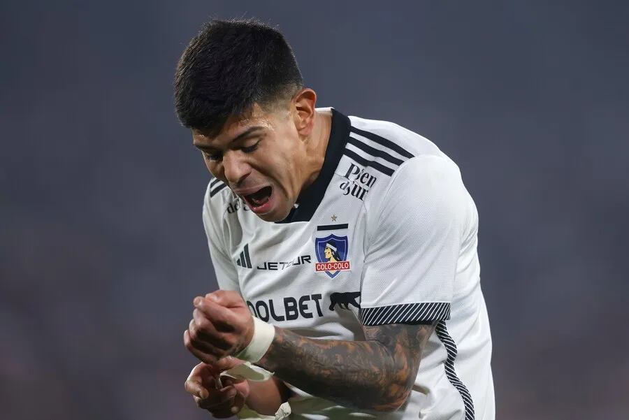 Pavez se metió por los palos a la nómina de La Roja. | Foto: Photosport