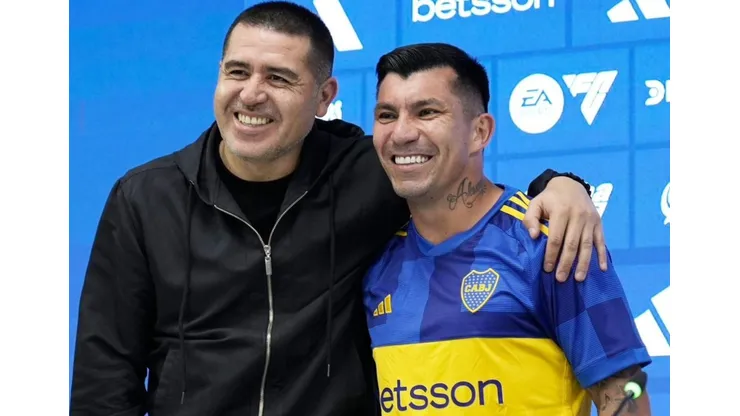 Mortero Aravena lapidó a Gary Medel por no llegar a la UC.
