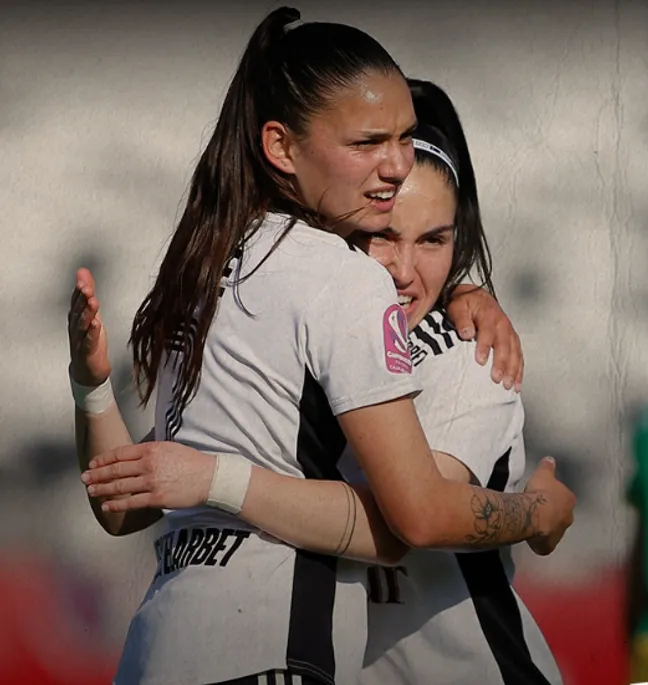 Grez junto a Olave vistiendo la camiseta de Colo Colo | FOTO: Colo Colo