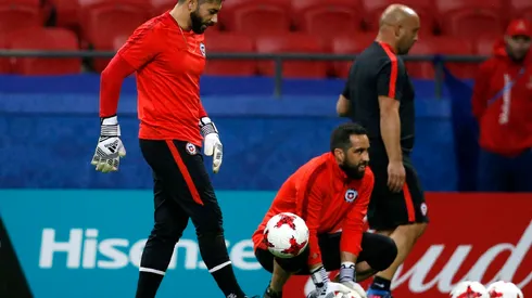 Johnny Herrera aplaude decisión de Claudio Bravo 21/06/2017 Andres Pina/Photosport