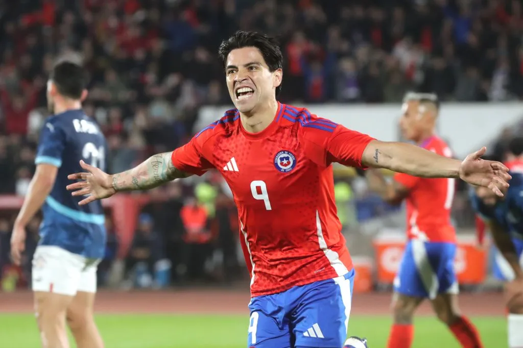 Cristián Arcos confía en el desempeño de Víctor Dávila en La Roja.