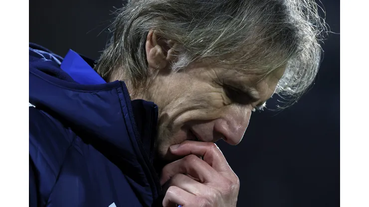 Otra vez maltratan a Ricardo Gareca en Perú