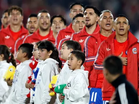 El himno nacional se roba todas las miradas en la vuelta de La Roja al Nacional