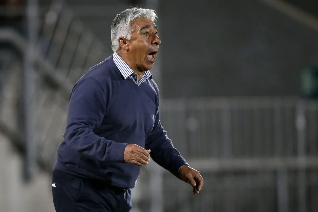 Hurtado se molestó con el empate de la UC (Archivo)