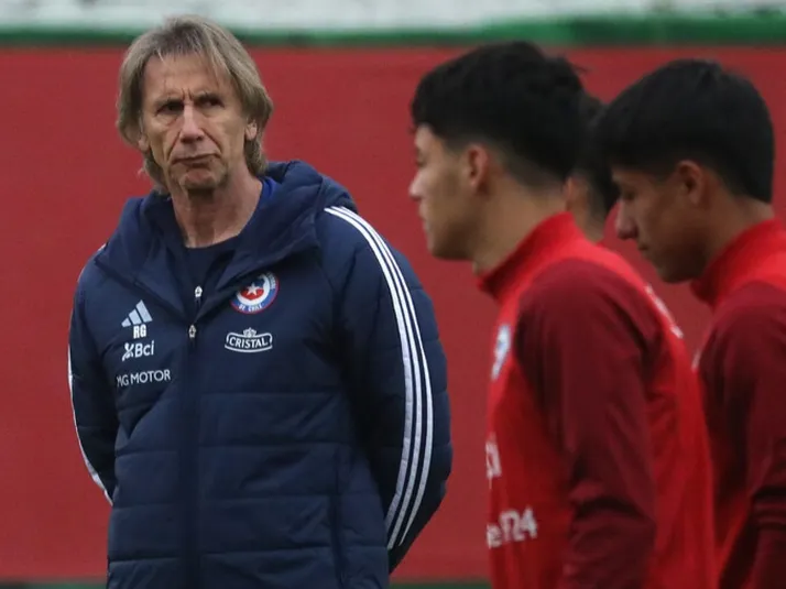 Gareca le contesta a los peruanos: "Mi compromiso con Chile es absoluto"