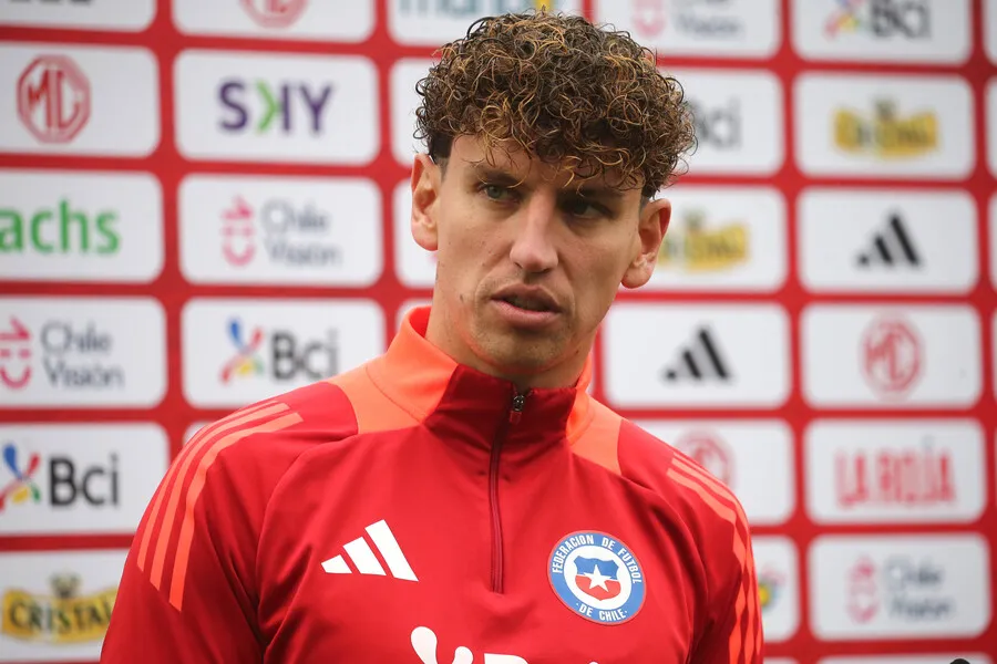 Igor Lichnovsky tiene la confianza de Gareca, según Caamaño. | Foto: Photosport