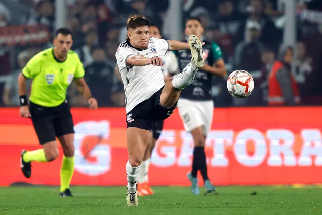 Gil es criticado en Colo Colo por su nivel | Foto: Photosport