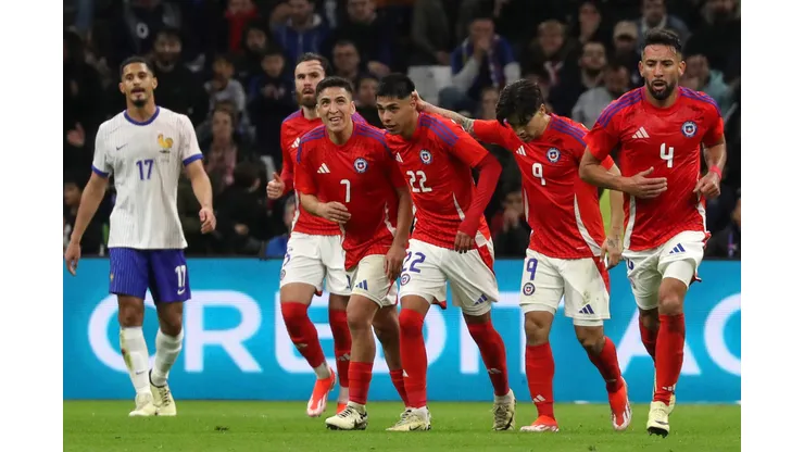 Futbol, Chile vs Francia Partido amistoso, eliminatorias al mundial 2026. El jugador de la seleccion chilena Dario Osorio, centro, celebra su gol contra Francia durante del partido amistoso disputado en el estadio Velodrome de Marsella, Francia. 26/03/2024 Manu Blondeau/AOP/SIPA/PHOTOSPORT Football, Chile vs Francia Friendly match, 2026 World cup qualifiers. Chile's player Dario Osorio, center, celebrates his goal against Francia during the friendly match held at the Velodrome stadium in Marsella, France. 26/03/2024 Manu Blondeau/AOP/SIPA/PHOTOSPORT