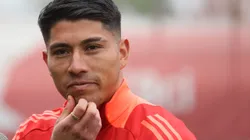 Brayan Cortés está por sobre Arias para "Coke" Hevia (Foto: Karin Pozo/Photosport)