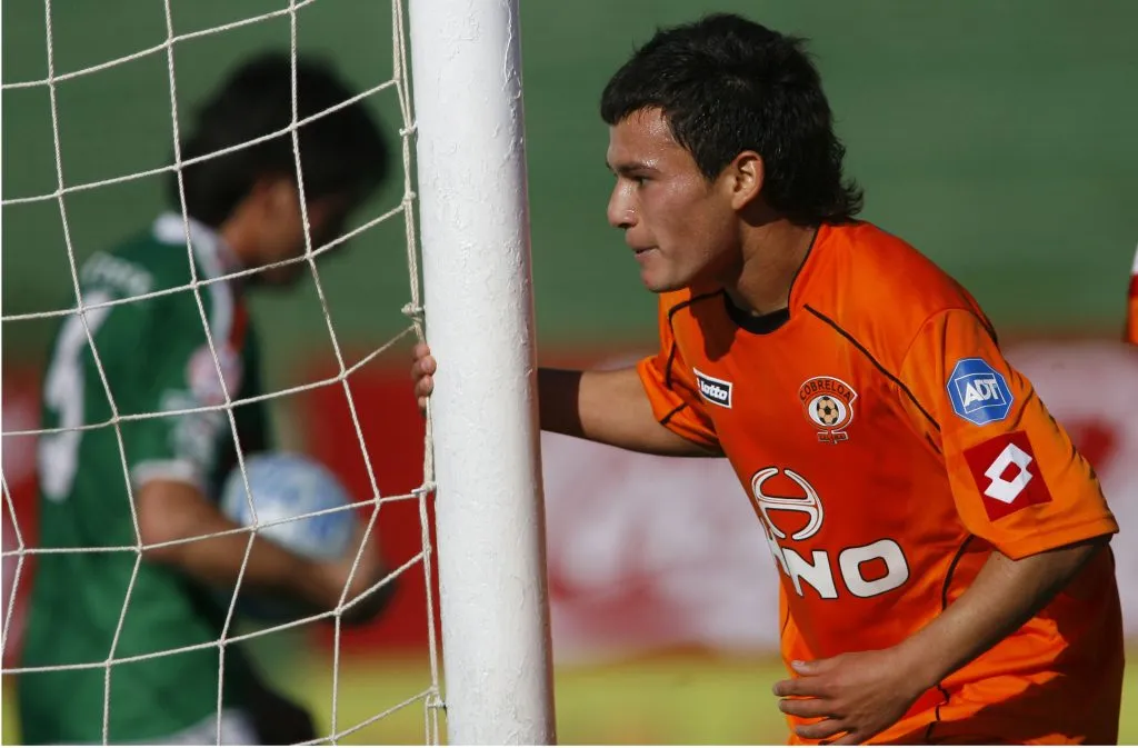 En Cobreloa sueñan con el regreso de Aránguiz tras 15 años (Archivo)