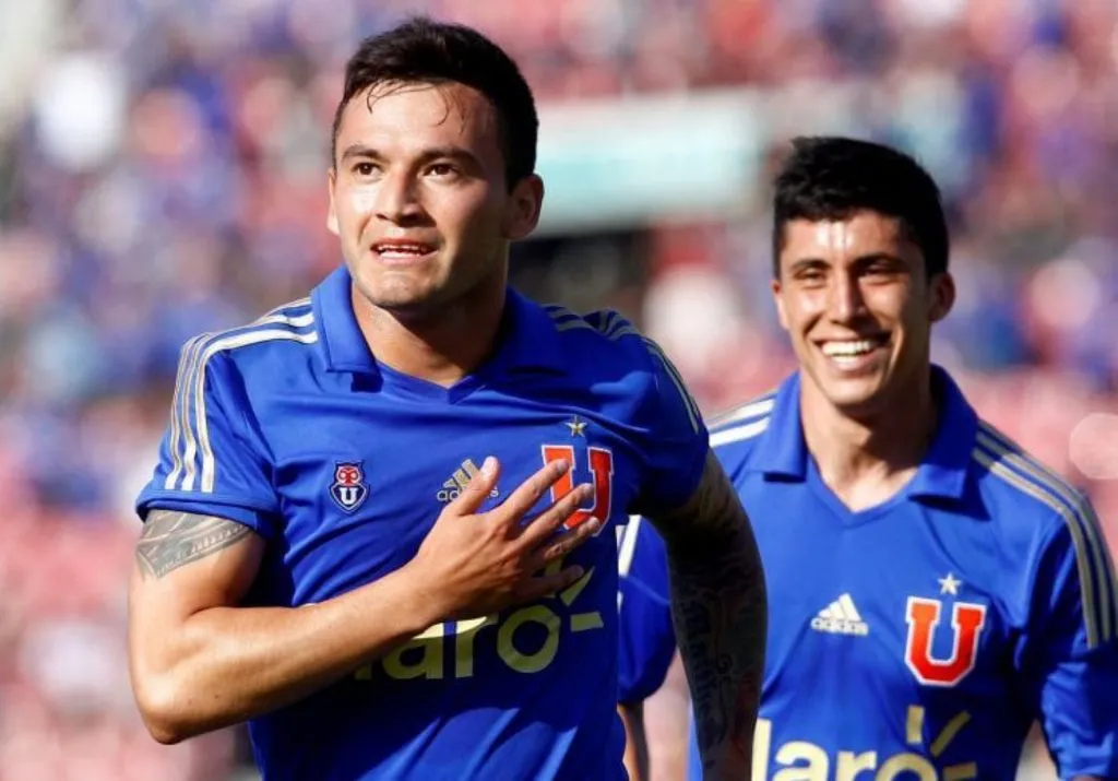 La U también pretende a Charles, veremos qué pasa (Archivo)