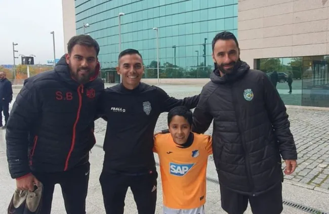 El pequeño que llamó la atención de Universidad Católica en una aventura en España. Jugó por el Sporting Castilla.