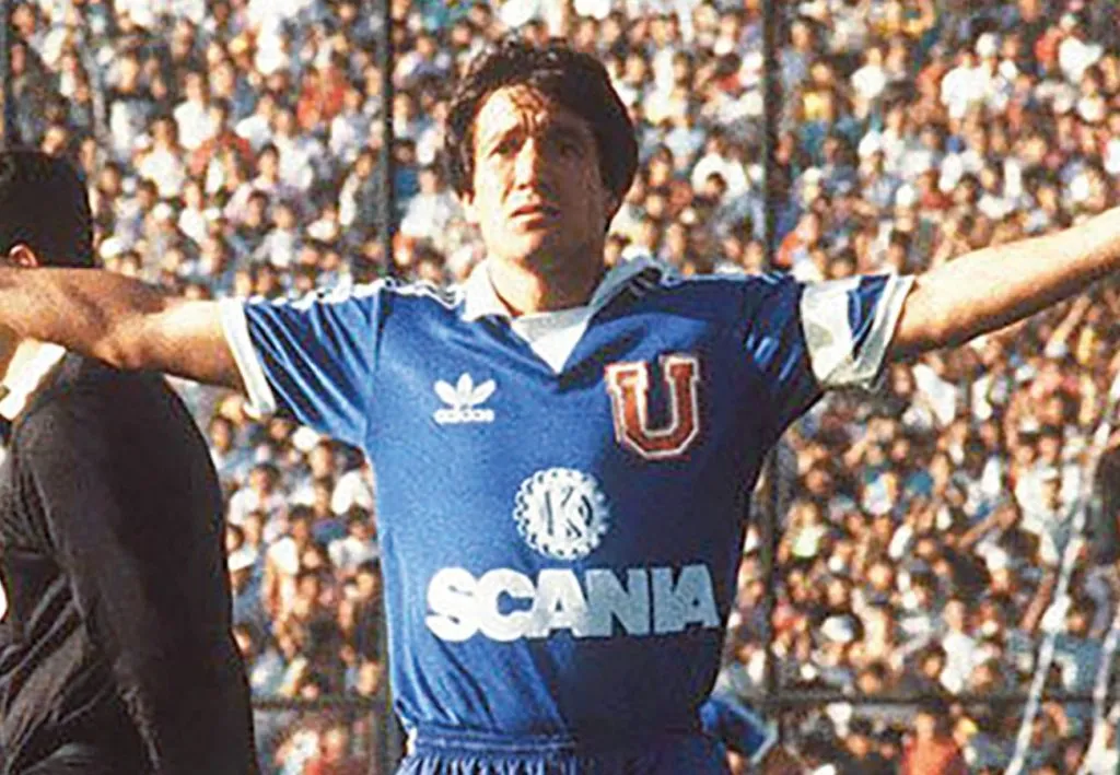 Roberto Reynero fue capitán de Universidad de Chile. Lapidó a Esteban Paredes en la previa del Superclásico.