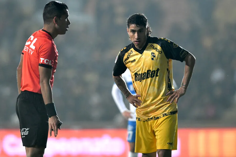 De Tezanos cuenta la firme por Cabral. | Foto: Photosport