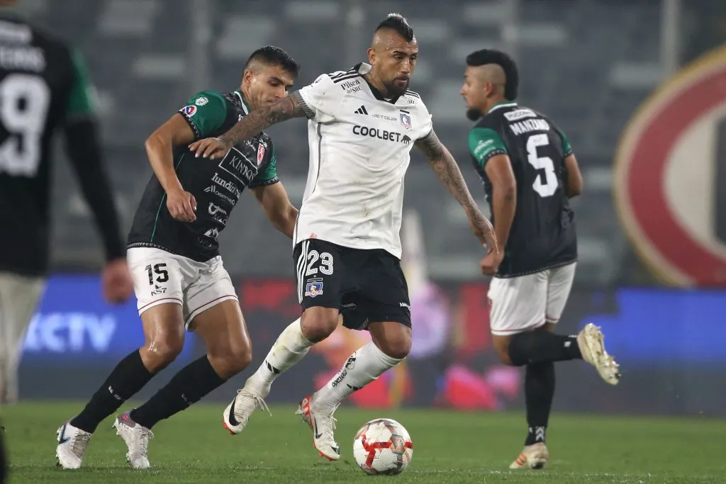Arturo Vidal no pudo evitar la derrota de Colo Colo ante Deportes Copiapó. (Foto: Dragomir Yankovic /Photosport)