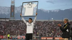 Damián Pizarro fue homenajeado en el Estadio Monumental. (Foto: Dragomir Yankovic/Photosport)