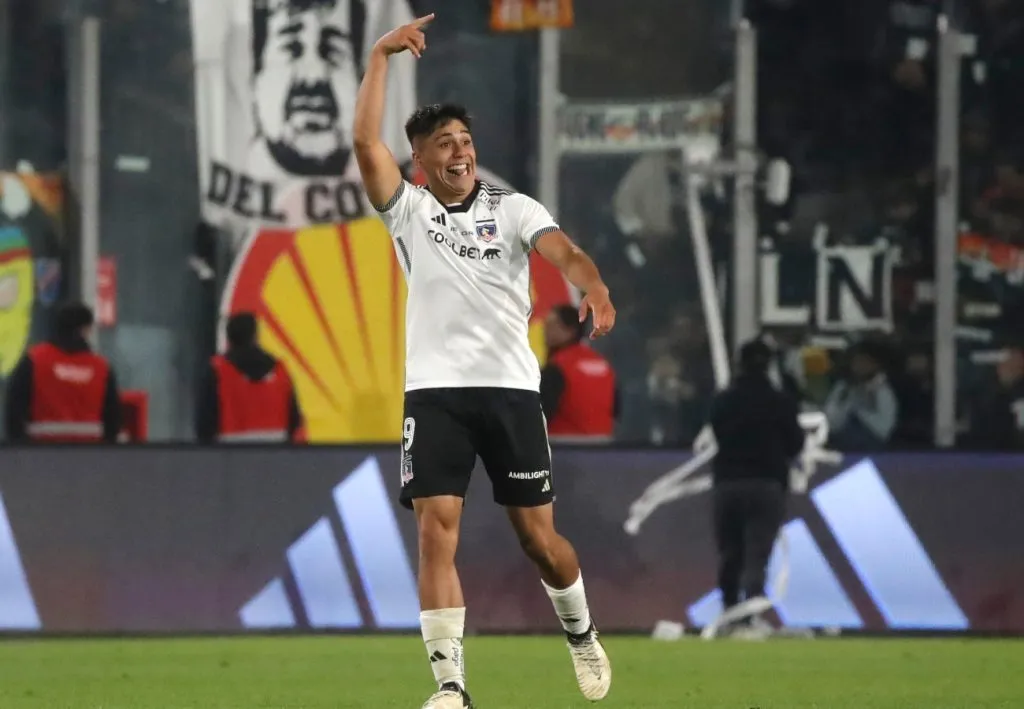 Damián Pizarro juega su último partido con la camiseta de Colo Colo. (Foto: Photosport)