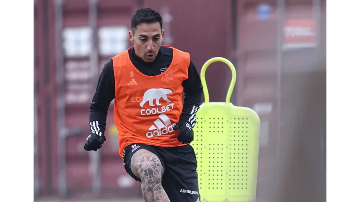 Javier Correa espera por su debut en Colo Colo. (Foto: @ColoColo)