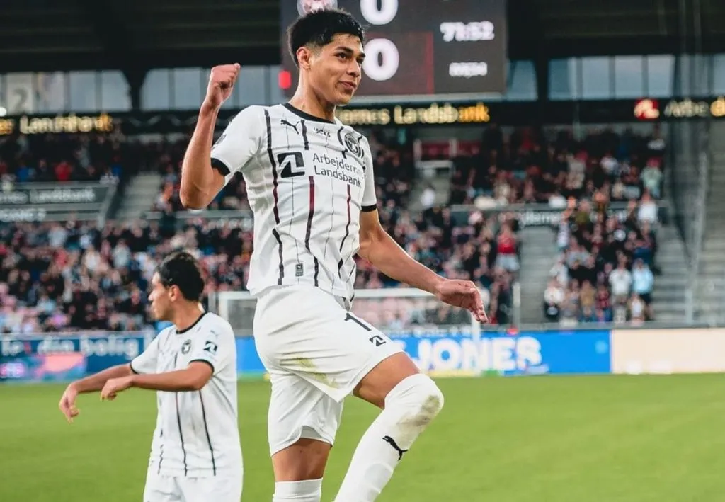 Darío Osorio anotó un golazo para el FC Midtjylland en Champions League.