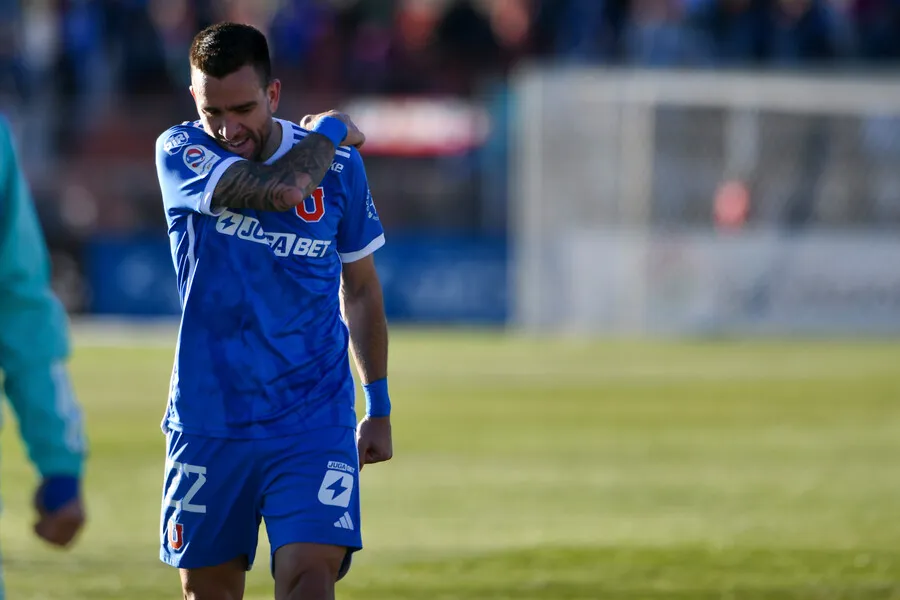 Zaldivia podria perderse el Superclásico. | Foto: Photosport