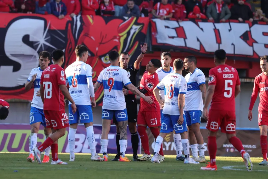 El árbitro Juan Lara Luco fue protagonista en el duelo entre Ñublense y la UC | FOTO: Eduardo Fortes/Photosport