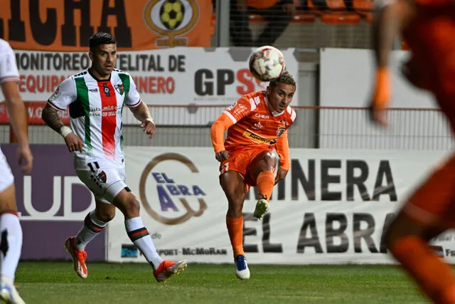 Donadell fue una de las grandes figuras ‘Loínas’ | Foto: Photosport